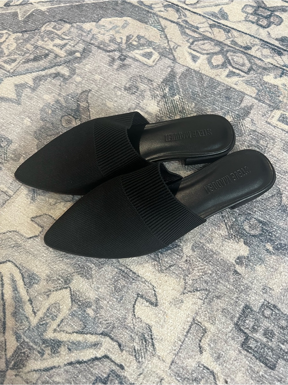 Steve Madden Black Knit Pointed Toe Mules NWOT Size 8